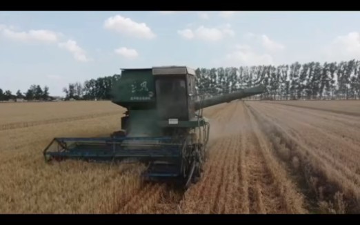 消逝的农机品牌-四平联合收割机厂，您和四平东风有什么故事吗