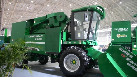 常发CF905B玉米收获机#农业机械#三农#玉米收割机