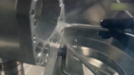 央视金扁担栏目认定的收割机怎样助力夏收