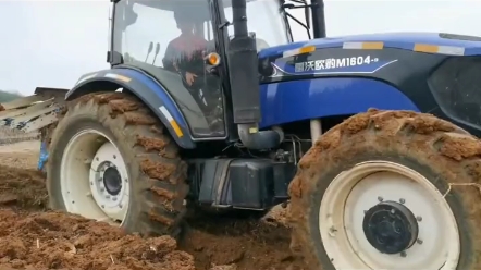雷沃M1604-D拖拉机