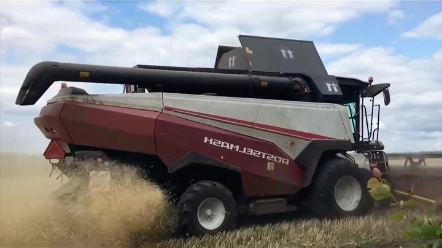 2022年在东北航拍约翰迪尔收割作业，震撼与喜悦