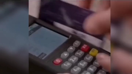 现在年轻人啃老，竟如此理直气壮，买农机如同儿戏