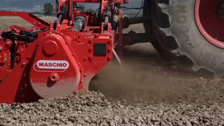 6米宽的马斯奇奥折叠式旋耕机，邀你共赏