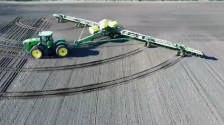 这款播种机一天的播种量难以估量，您觉得呢？