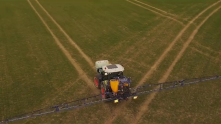 国外农场是怎么打药的 一起来看看吧