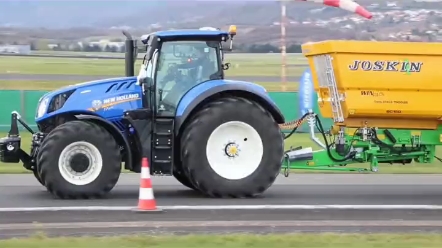 德国农机展拖拉机刹车测试竟然如此惊险