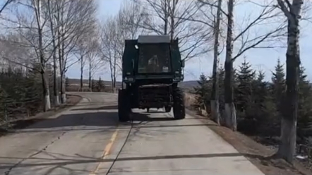 各位老铁，您与四平东风SE514联合收割机有哪些故事，欢迎互