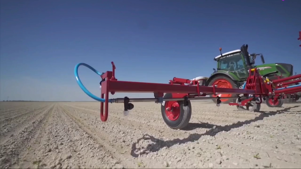 什么叫农业机械化？这就叫农业机械化！